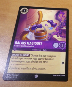 LORCANA TRADING CARD GAME DISNEY CHAPITRE 4 CARTE BALAIS MAGIQUES 48/204 FR NM - Image 1