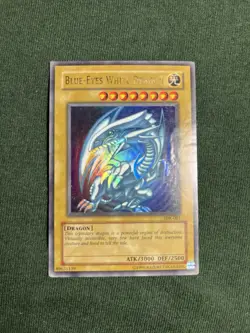 | Yugioh Blue-Eyes White Dragon SDK-001 Ultra Rare Starter Deck Kaiba DMG 🔥 | - Image 4