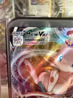 Pokemon Mew VMAX Swsh08 Fusion Strike 114/264 Ultra Rare Holo 310 HP Eng - Image 3