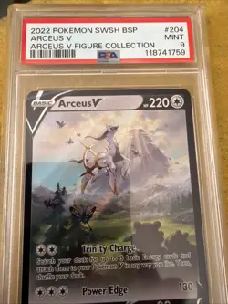2022 POKEMON SWSH BLACK STAR PROMO ARCEUS V FIGURE COLL #204 ARCEUS V PSA 9 - Image 3