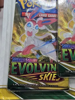 Pokemon Sword and Shield Evolving Skies Three Booster Packs Blister Pack Promo 820650808814 - Image 4