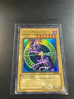 2002 Yu-Gi-Oh DARK MAGICIAN ORIGINAL HOLO!▪SDY-006 (Has Small Crease On Sides) - Image 2