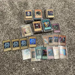 Yugioh Lot Of 500+ Cards 4x Blue-Eyes White Dragon - Image 1