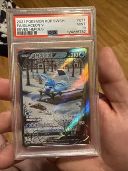 2021 POKEMON KOREAN SWORD & SHIELD EEVEE HEROES GLACEON V ALT ART 077/069 PSA 9 - Image 1