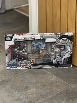 Pokemon TCG Black Bolt & White Flare Unova Heavy Hitters Premium Collection - Image 3