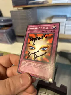 Mai Valentine ‘s Shadow Of Eyes DB1Yu-Gi-Oh! LP Signed By Pegasus Darren Dustan - Image 2