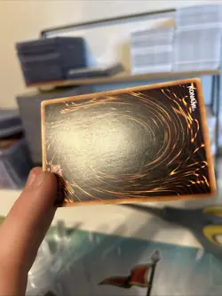 Mai Valentine ‘s Shadow Of Eyes DB1Yu-Gi-Oh! LP Signed By Pegasus Darren Dustan - Image 4