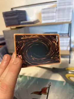 Mai Valentine ‘s Shadow Of Eyes DB1Yu-Gi-Oh! LP Signed By Pegasus Darren Dustan - Image 5