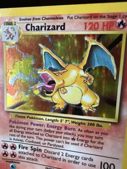 Pokemon TCG Charizard 4/102 Base Set Holo Unlimited Edition - Image 3