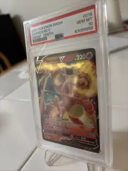 Charizard v Holo Ultra Rare Pokemon TCG Crown Zenith 018/159 PSA 10 - Image 3
