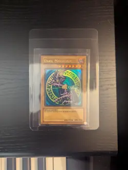 Yu-Gi-Oh! Dark Magician SDY-006 Ultra Rare Unlimited Edition LP - Image 2