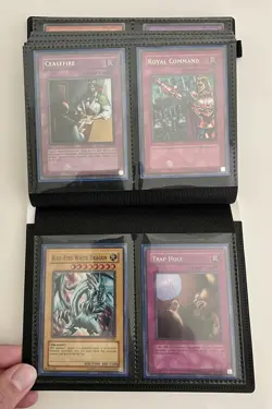 Yugioh Vintage 16 Foil/80 Card Binder Lot Dark Magician Blue-Eyes Red-Eyes LON - Image 3