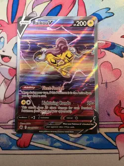 Raikou V Ultra Rare Crown Zenith: Galarian Gallery GG41/GG70 NM - Pokemon TCG - Image 1