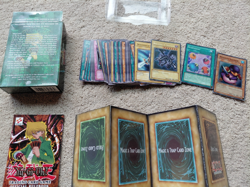 yugioh 1996 joey starter deck 1st edition, opened, manual, mat, good condition - Image 2