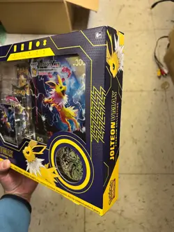 Pokemon Jolteon VMAX Premium Collection Brand New Sealed - Image 3