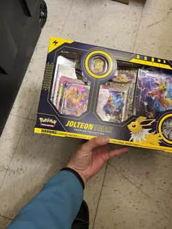Pokemon Jolteon VMAX Premium Collection Brand New Sealed - Image 5