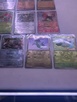 Pokemon Prismatic Evolutions Lot 3 Masterball & 14 Pokeball - Image 2