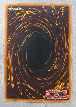 Yu-Gi-Oh Toon Dark Magician Girl SDP-EN002 Limited Edition Ultra Rare NM - Image 2