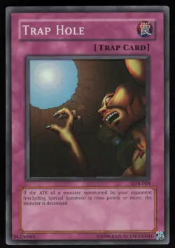 Trap Hole LOB-058 Super Rare FOIL SHIFT ERROR Yu-Gi-Oh - Image 1