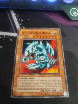 Blue-Eyes Toon Dragon SDP-020 Common Unlimited HP/DMG - Image 1