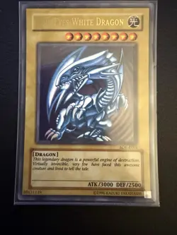 1x Yugioh Blue-Eyes White Dragon SDK-E001 LP - Image 1