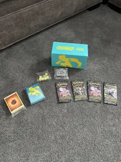 Pokemon Sun & Moon Lost Thunder Elite Trainer Box Opened. With 4 Sealed Packs! - Image 1