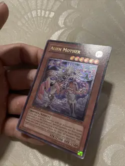 Yugioh Alien Mother POTD-EN028 Ultimate Rare 1st Edition Played/Edgewear - Image 2
