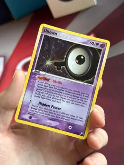 UNOWN Q Q/28 EX Unseen Forces HOLO rare Pokemon TCG card CLEAN NM+ - Image 2
