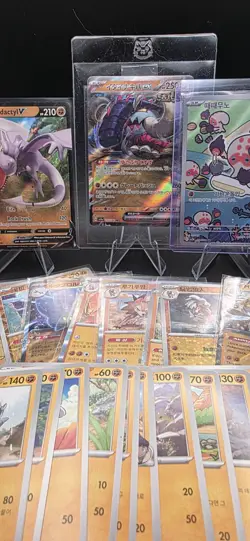 Pokemon Fighting Type Card Lot 35 Cards Mixed Language ENG/JP/KR Collectors - Image 1