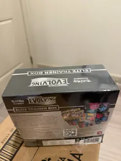 Pokemon Sword & Shield Evolving Skies Elite Trainer Box ETB Sealed (Has Tear) 820650808944 - Image 5