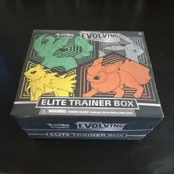 Pokemon Sword & Shield Evolving Skies Elite Trainer Box Umbreon - Image 2