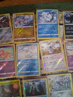 Lot Of 40 Sun & Moon Pokemon Reverse holos 37 Guardian Rising & 3 Dragon Majesty - Image 4