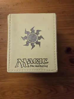Vintage ULTRA PRO Magic The Gathering MTG WHITE MANA FLIP BOX MTG Deck Case - Image 2