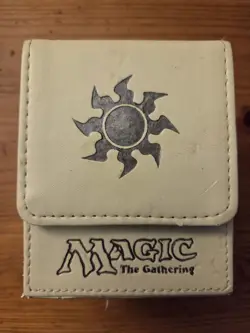 Vintage ULTRA PRO Magic The Gathering MTG WHITE MANA FLIP BOX MTG Deck Case - Image 3