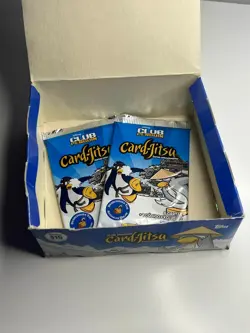 Club Penguin Card Jitsu 2009 Spanish Edition Box + 2 Packs Collectible Rare - Image 4