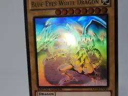 YuGiOh Blue-Eyes White Dragon GLD5-EN001 Gold Series Ghost Limited Edition LP - Image 3