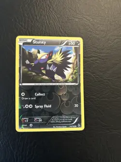 Stunky 54/106 Pokemon Card TCG Reverse Holo Flashfire Rare NM/LP - Image 1