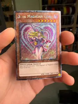 * DARK MAGICIAN GIRL * ALTERNATE ART PLATINUM SECRET RARE RA03-EN123 MVP1 YUGIOH - Image 1