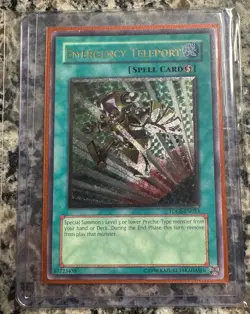 Emergency Teleport (UTR) TDGS-EN053 The Duelist Genesis Unlimited Near Mint - Image 1