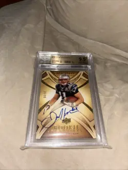 JULIAN EDELMAN 2009 EXQUISITE COLLECTION ROOKIE ON CARD AUTO BGS 9.5 10 AUTO - Image 3