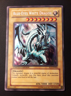 Yu-Gi-Oh! Blue-Eyes White Dragon, FL1-EN001, Secret Rare, Limited, Englisch, NM+ - Image 1