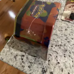 Pokemon Charizard Mega Charizard Y Tin - Image 4