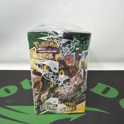 Pokemon TCG Sword & Shield Evolving Skies Booster Box SEALED 36 Packs - Image 3