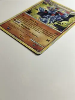Pokemon TCG Gliscor Holo 4/90 - Image 2