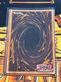 Secret Rare Command Knight CT1-EN003 2004 Collectors Tin Limited Edition - Image 2