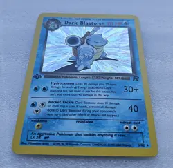 Pokemon Dark Blastoise/ dunkles Turtok Holo 3/82 PSA 8 – Perfect Swirl Placement - Image 4