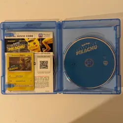 Detective Pikachu Blu-ray + Pikachu SM190 PROMO CARD - Detective Mode Pokemon - Image 2