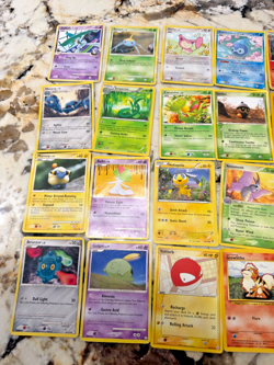 24 random trading card Pokemon lot- 1990s VINTAGE Lot 6 - Image 2