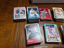 Huge Random Baseball card lot, over 500 Cards - Manny Ramirez Jersey Card - Image 3