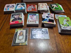 Huge Random Baseball card lot, over 500 Cards - Manny Ramirez Jersey Card - Image 5
